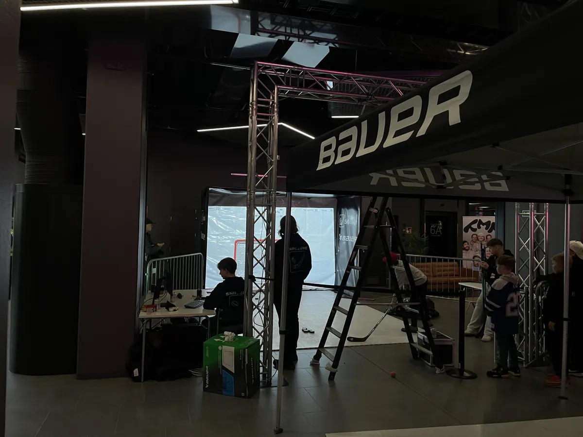 SnipeZone's 3D Hockey Simulator Steals the Show at Sold-Out YouTube All-Stars